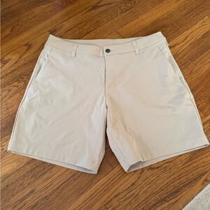 Lululemon men’s ABC short size 34 khaki
